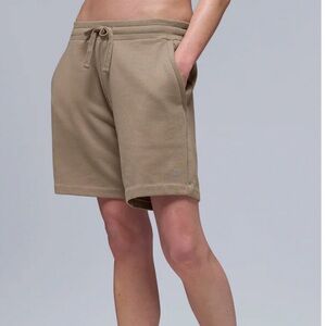 ALO Tan Chill Shorts Size Small